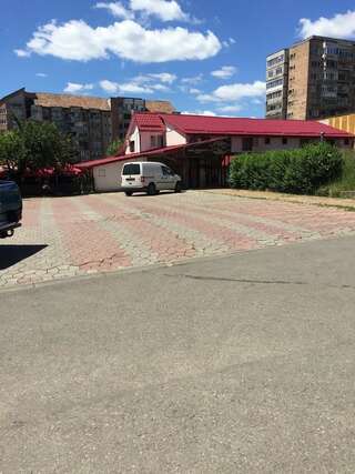 Гостевой дом Pensiune Restaurant Casa Sofia Петрошани-0